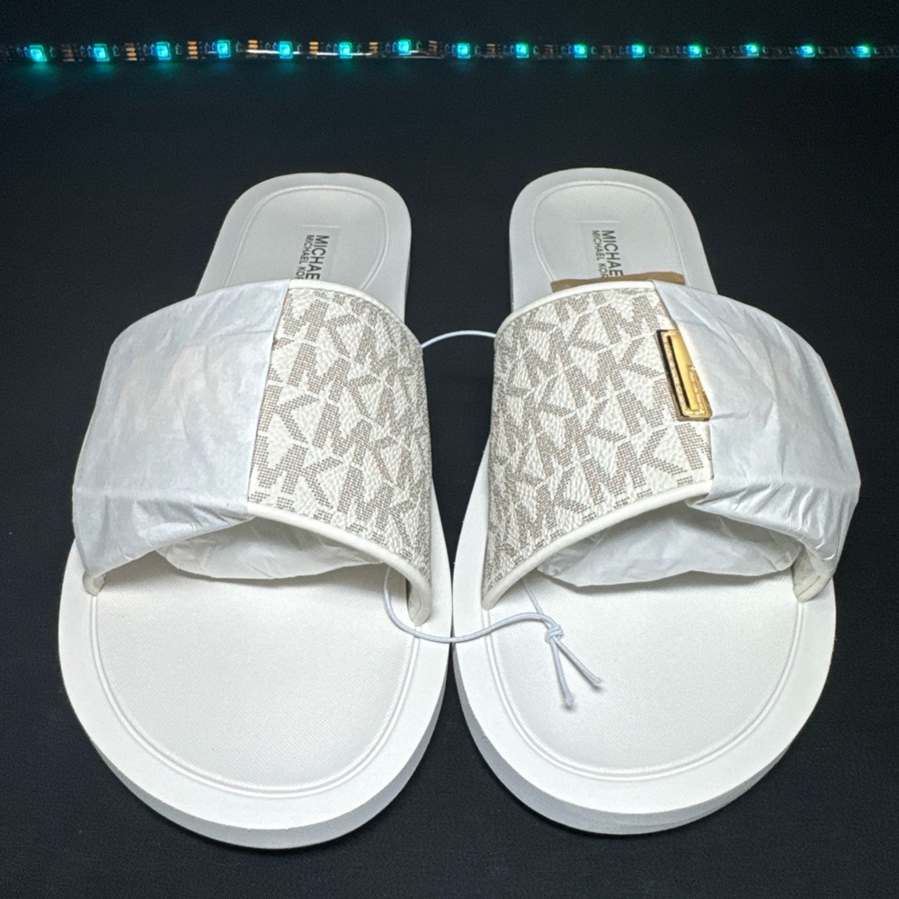 Michael Kors Women’s Palmer Signature Vanilla Logo Slide Sandals Size 9